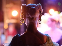 �������