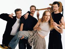 �������