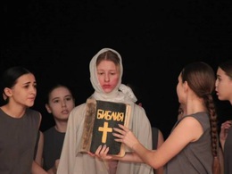 �������