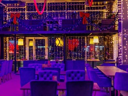 ������&������