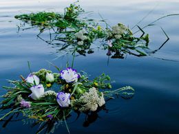 ��������