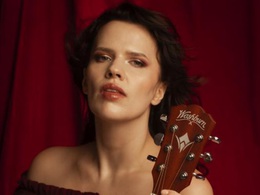 ��������