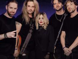 �������