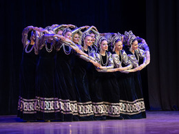 �������