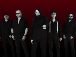 Classic Rock Legends Show. 24 Carat Golden Rock Hits c Silver Machine