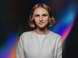�������