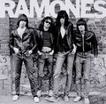 Ramones. Ramones (Remastered) (LP)