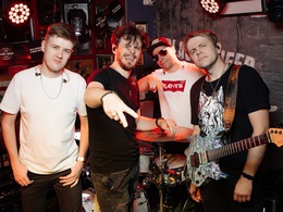Mens Band