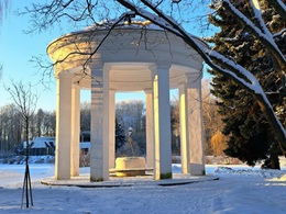 �������