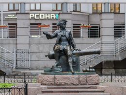 Памятник канонер Василий Корчмин
