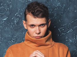 ����������