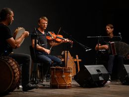 ����������