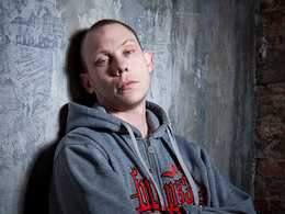 �������