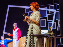 ��������