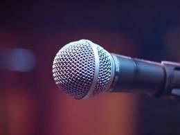 ����� ����