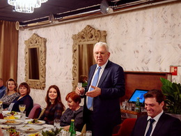 ���� ������� � ������������� ������� 30-������ ������ ������ � ���������