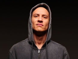 �������