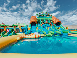   Resort Pool Park